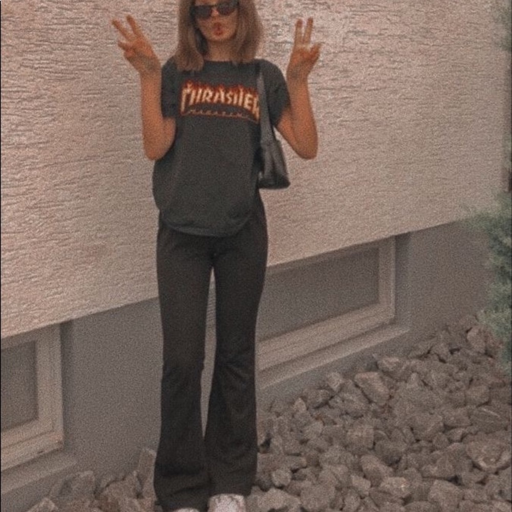 OVERSIZED Black Thrasher Tee